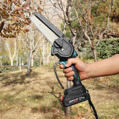Lightweight 6 Inch Cordless Battery Chainsaw With Oil Pump Electric Mini Chainsaw For Wood Cutting